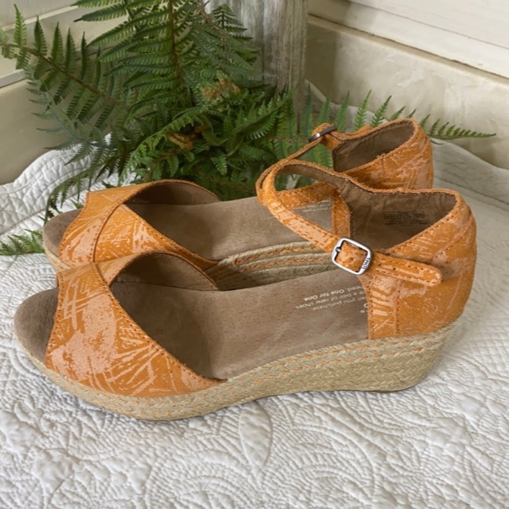 TOMS Graffiti Platform Espadrille Wedges